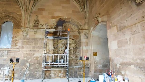 Finaliza la restauración de «El nacimiento de Cristo», de Juan de Juni, una joya del Renacimiento