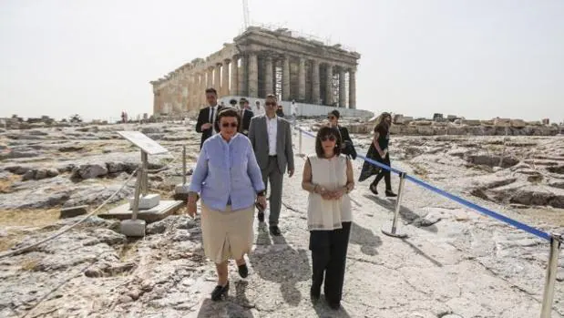 «No la han visitado en 20 años»: la irónica respuesta de Grecia a las críticas por el cemento en la Acrópolis