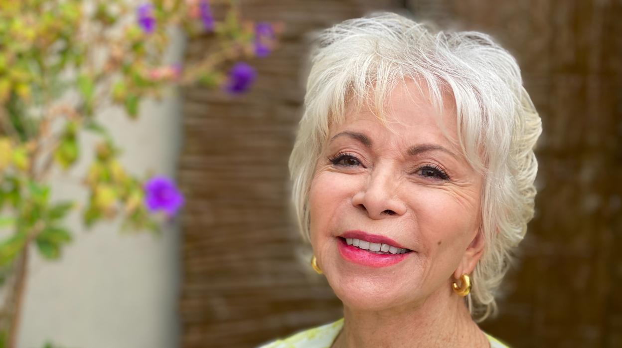 La escritora Isabel Allende, fotografiada en su casa de San Francisco (California, Estados Unidos)