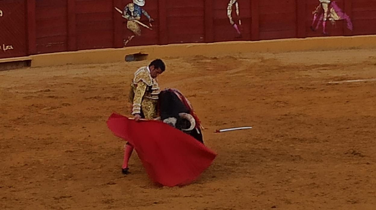 Emilio de Justo, en el epílogo de la faena al cuarto