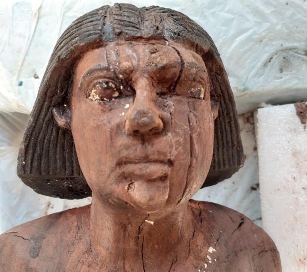 Otros cien sarcófagos aparecen en Saqqara, el hallazgo más importante de 2020 en Egipto