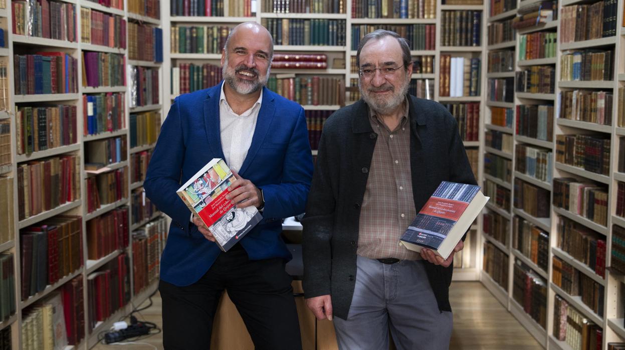 José Manuel Lucía Megías, a la izquierda, y Justo Fernández