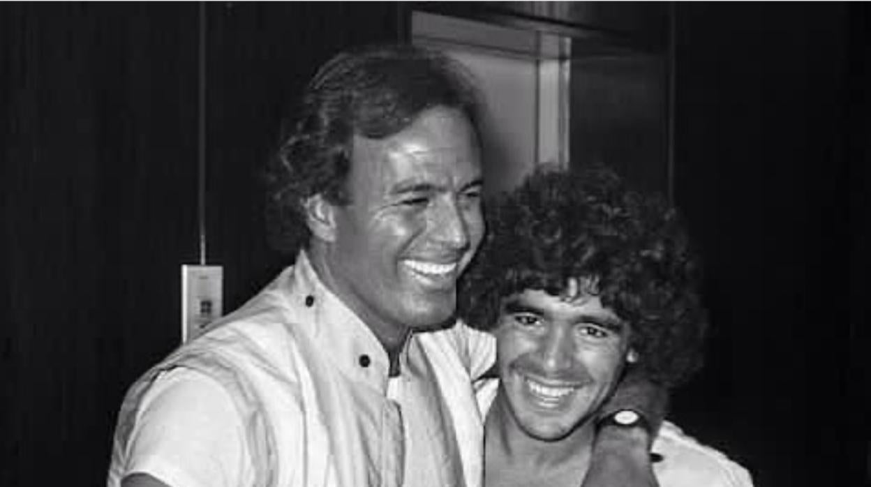 Julio Iglesias y Maradona