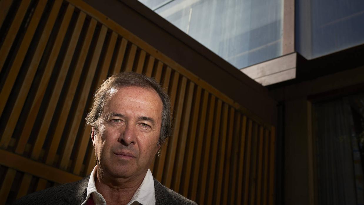 Javier Moro, fotografiado en el Colegio Oficial de Arquitectos de Madrid poco antes de la entrevista