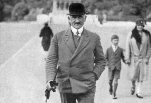 Slater, fotografiado a finales de los años 20, en una imagen de libro de William Roughead «Trial of Oscar Slater»