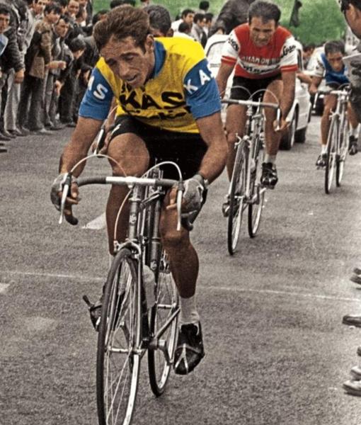 La foto de López Carril subiendo al Alpe D'Huez que inspiraba la resistencia de Beltrán en la UCI