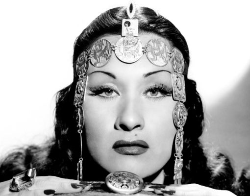 El regreso de Yma Sumac, la soprano inca que cantaba en cinco octavas y se adelantó 70 años a Rosalía