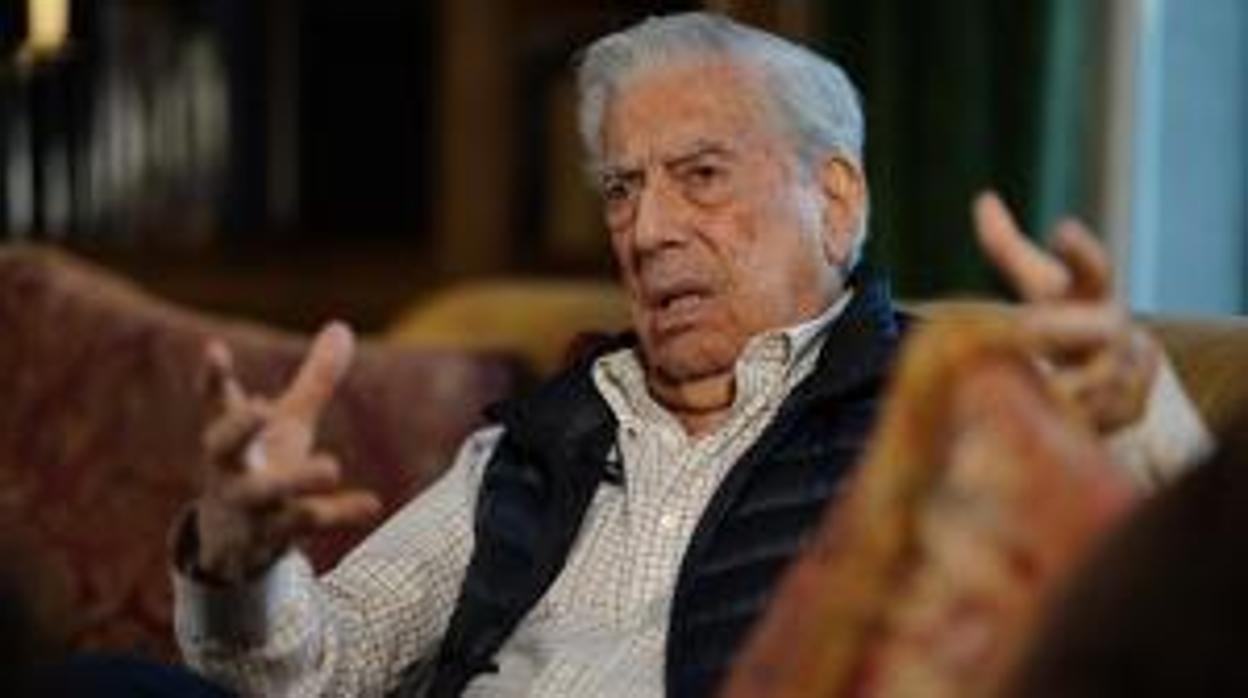 Mario Vargas Llosa, en un instante de la entrevista
