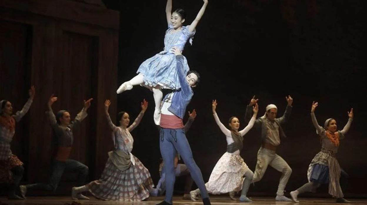 «Giselle», obra de la Compañía Nacional de Danza representada en el Teatro de la Maestranza