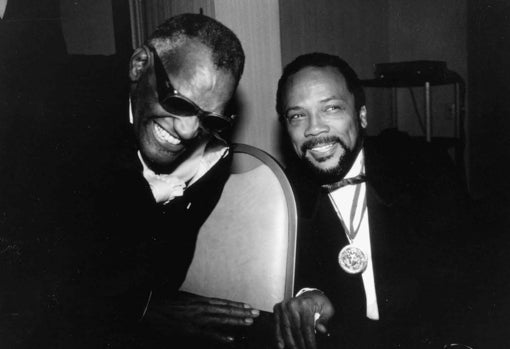 Ray Charles le enseñó braille y le introdujo en las drogas