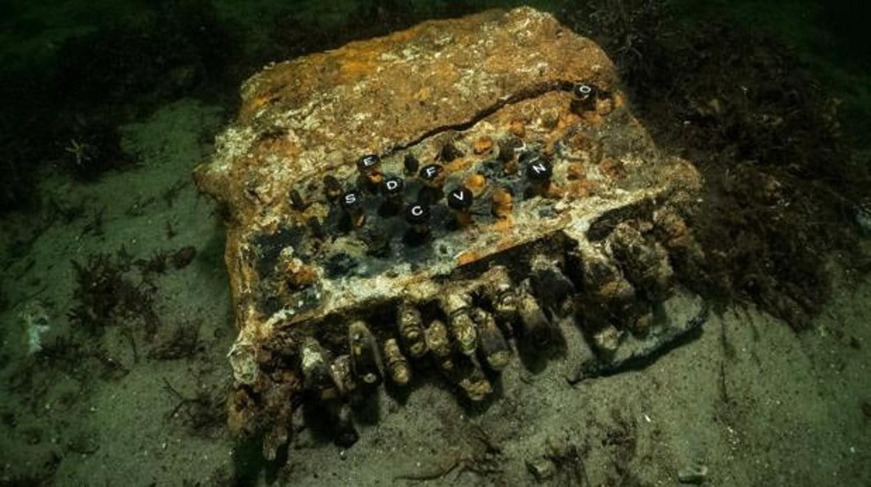 Máquina de cifrado Enigma hallada recientemente en el fondo del Mar Báltico