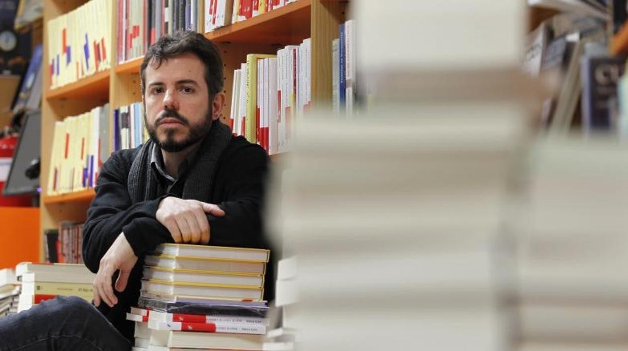 Vicente Luis Mora