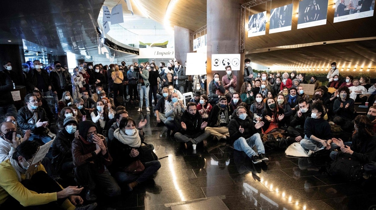 Trabajadores del Theatre de La Cité de Toulouse ocupan el edificio
