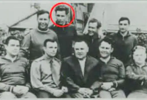 El cosmonauta Grigori Nelyubov fue eliminado de multitud de fotografía y documentos oficiales