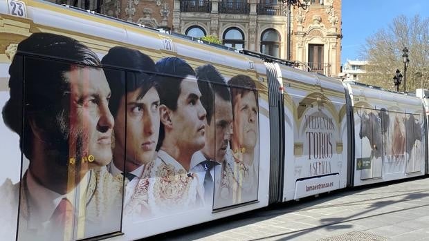 La temporada taurina vuelve a promocionarse por las calles de Sevilla