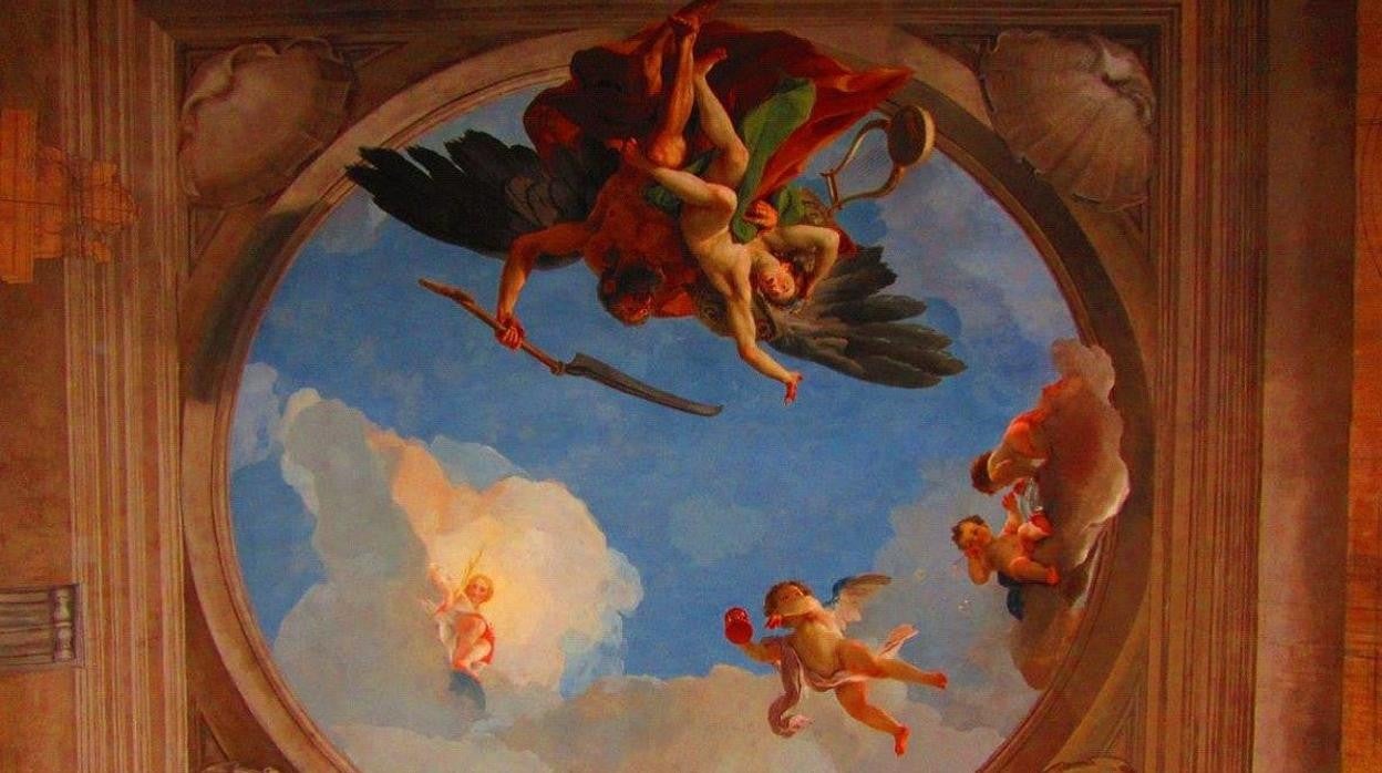 Círculo central de la bóveda del teatro, pintada por Mengs