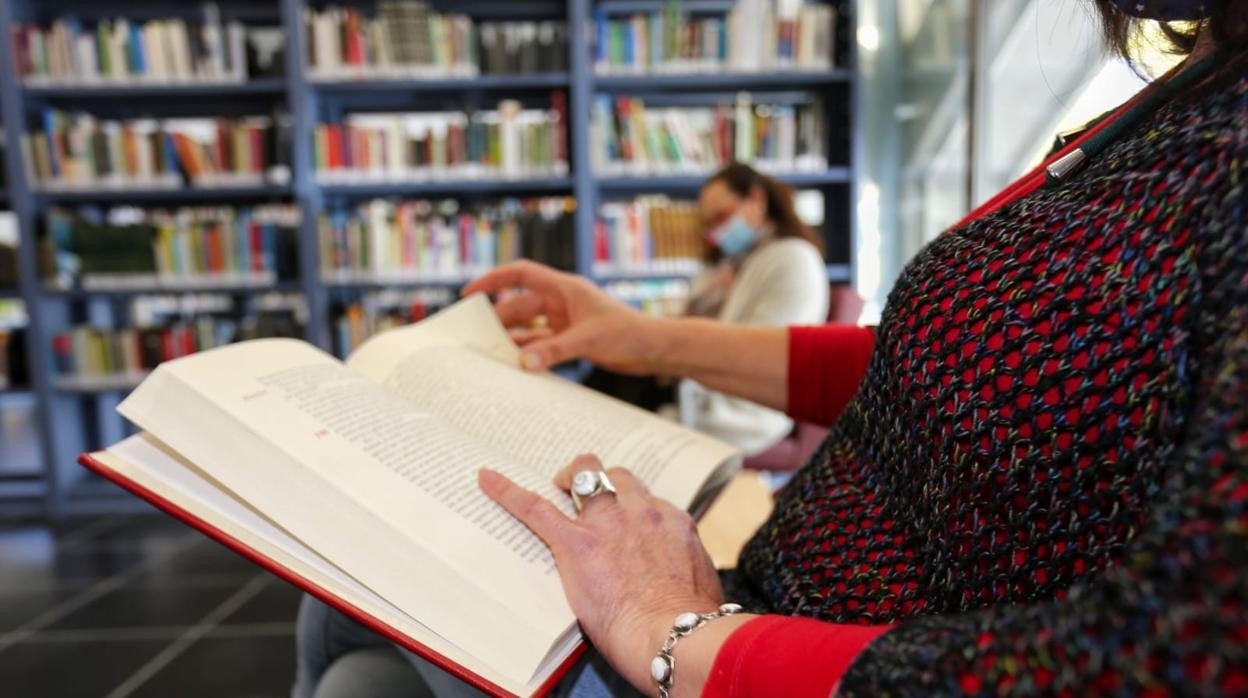 El Puerto celebra el Día del Libro con visitas a la biblioteca de Alberti, talleres para niños y lecturas colectivas