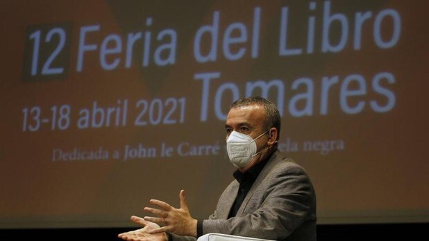 Lorenzo Silva: «John le Carré cumplió con la función de la literatura de iluminar zonas de sombras»