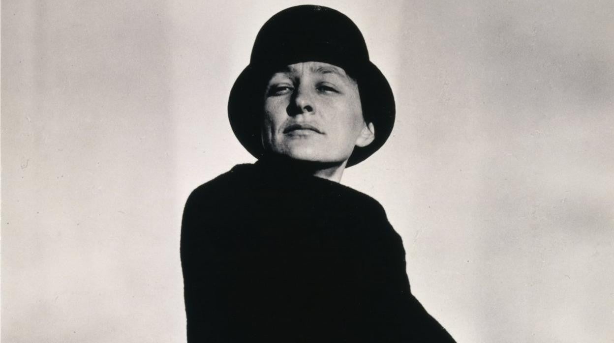 Georgia O'Keeffe, retratada por Alfred Stieglitz, 1920-1922