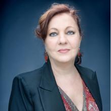 Carmen Linares