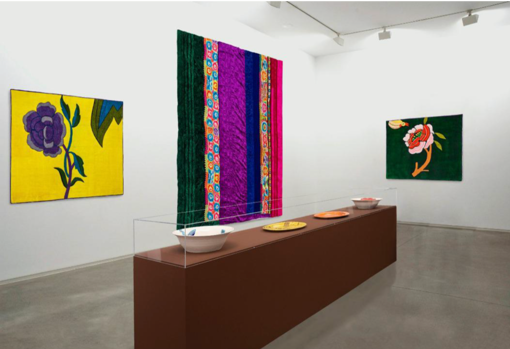 Detalle del montaje de la exposición de Pepe Cobo en MaDOS