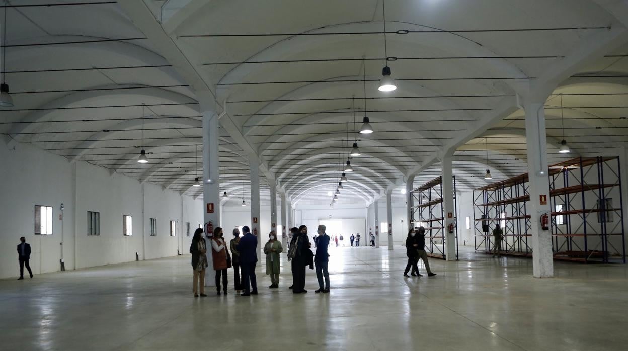 Naves de La Rinconada que acogerán el futuro almacén del Museo Arqueológico