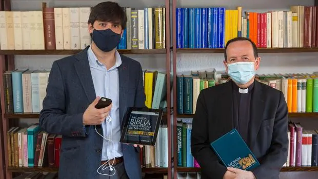 La Biblia de la Universidad de Navarra se estrena en audiolibro