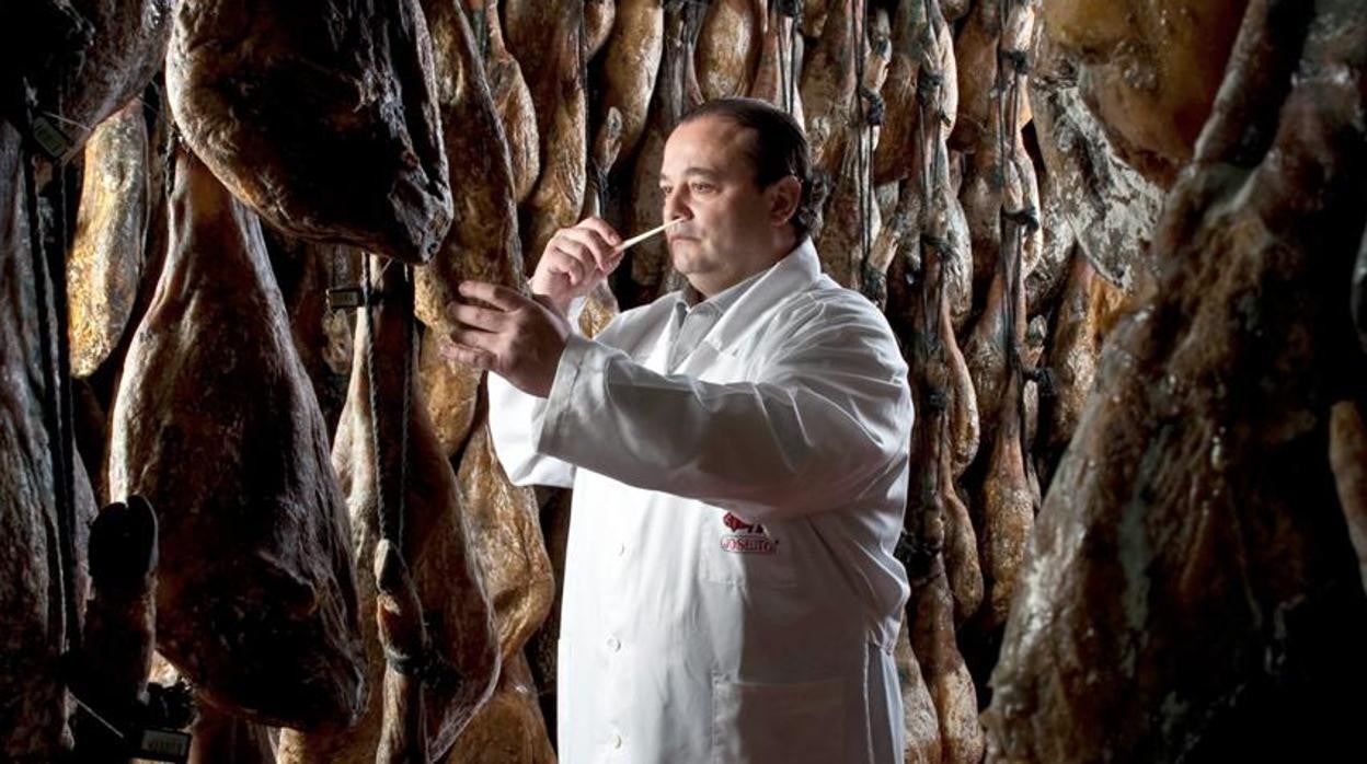 José Gómez: «Antes decían ‘español’ como quien dice ‘moro’»