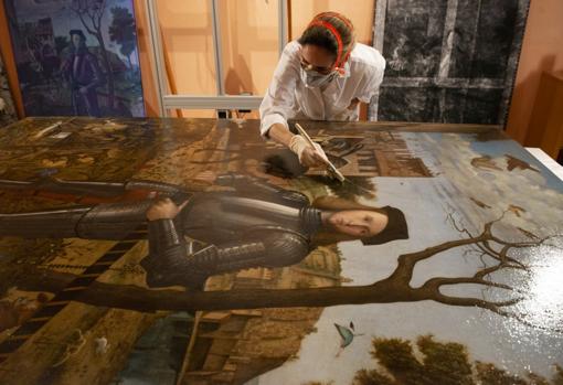 Proceso de barnizado a brocha de la obra