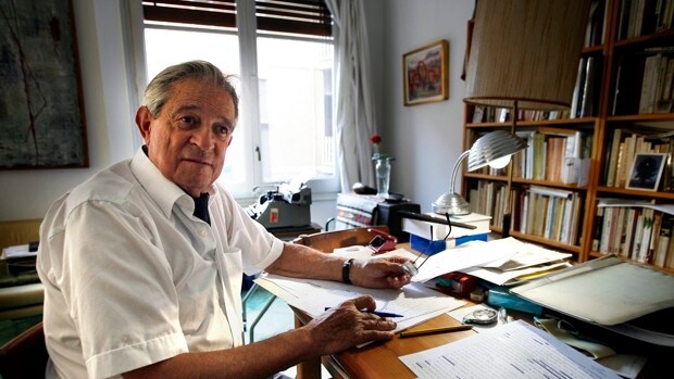 Muere a los 94 años el poeta Enrique Badosa, último representante de la Generación de los 50