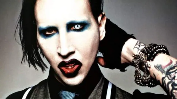 Marilyn Manson recibe una nueva demanda por agresión sexual tras pactar su entrega a la policía