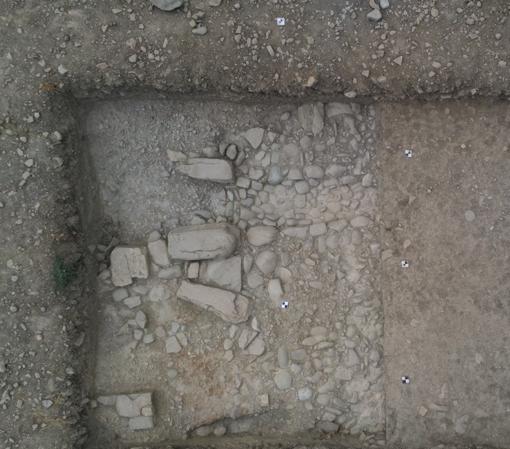Tramo de calle destapado en las excavaciones