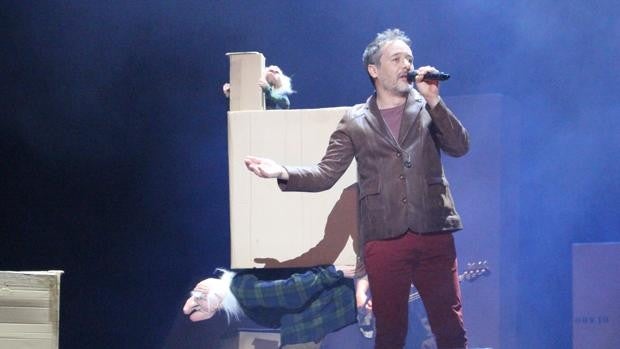 Santi Balmes (Love of Lesbian): «Todo el sector ha entendido que cada concierto influye sobre los futuros»