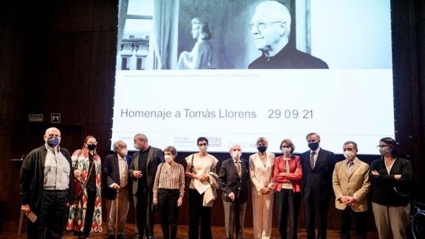 El mundo del arte rinde homenaje a Tomás Llorens