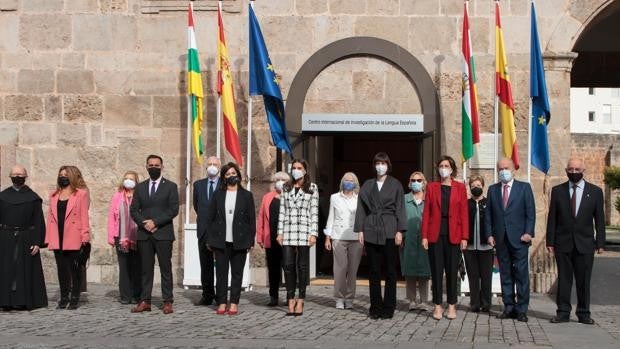 La Reina preside la clausura del XV Seminario Internacional de Lengua y Periodismo