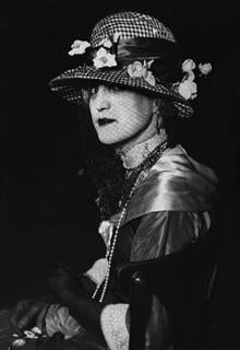 ‘La duquesa de Zoé en el baile del Magic City’ (París, c. 1932)