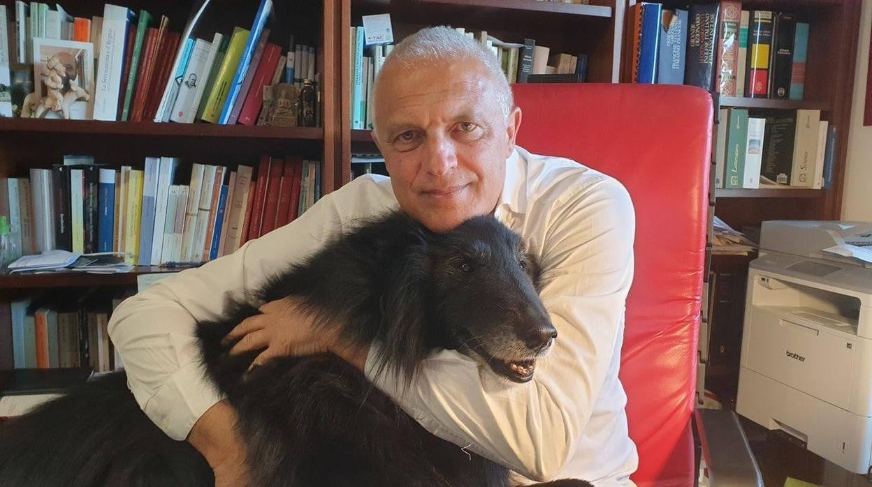 Nuccio Ordine imparte clases en la Universidad de Calabria