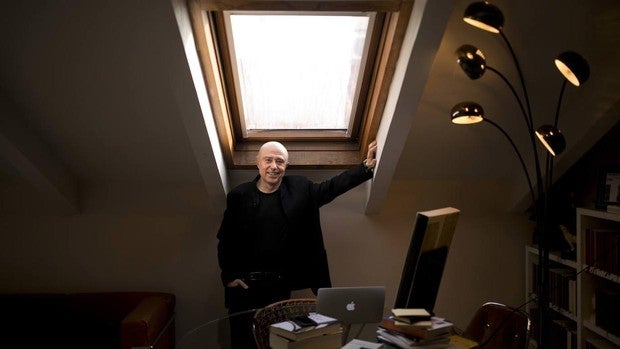 Gabriel Albiac nos sumerge en la centuria del terror y las distopías