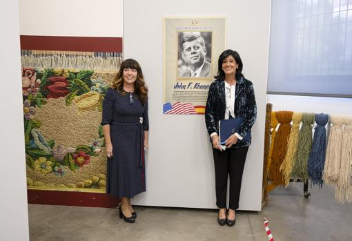 Eva García y Esperanza Casteleiro, durante la presentación