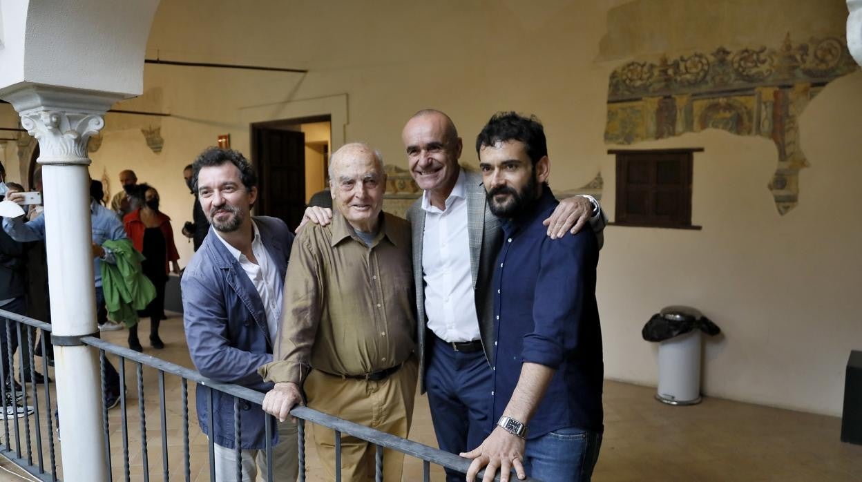 Miki Leal, Luis Gordillo, Antonio Muñoz, delegado municipal de Cultura y Rubén Guerrero