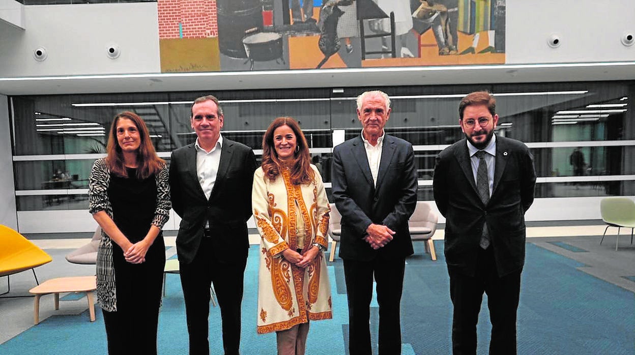 De izq. a dcha., María José Ferrari, Gonzalo Garland, Catalina Tejero, Evelio Acevedo y Manuel Muñiz