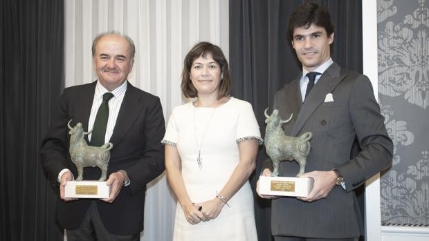 El Hotel Colón de Sevilla premió a Pablo Aguado y Santiago Domecq por la temporada 2019