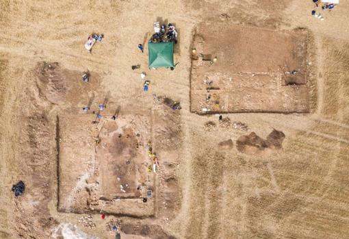 Descubren en Reino Unido un sorprendente mosaico romano que representa una parte de la Ilíada