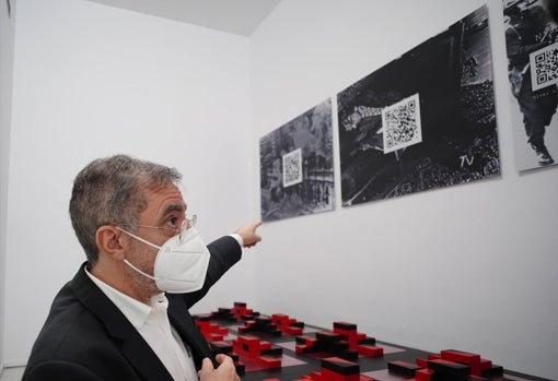 Borja-Villel explica el final del recorrido de 'Vasos comunicantes'