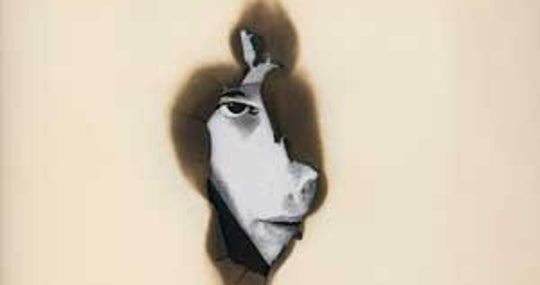 La portada de 'Tiene que haber algo más'