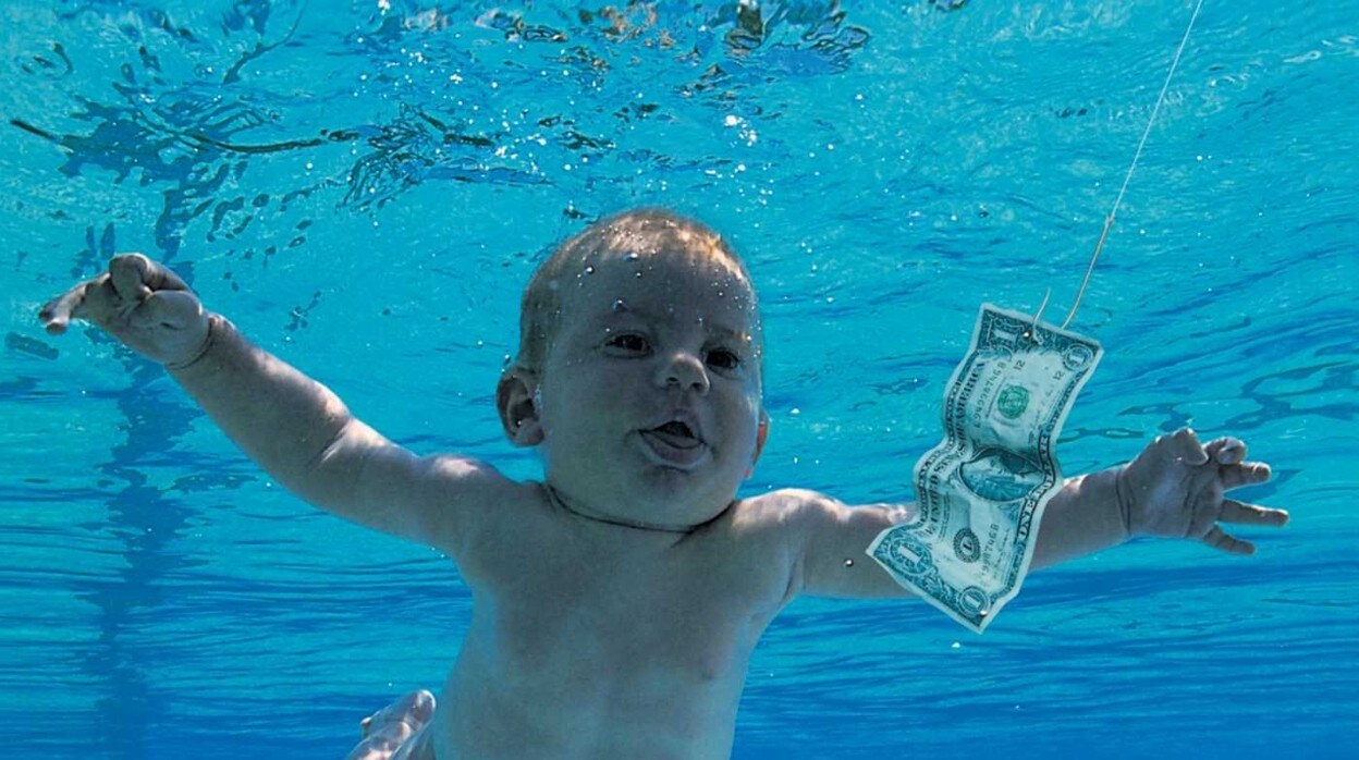 Spencer Elden, fotografiado siendo un bebé en la portada del disco 'Nevermind', de Nirvana