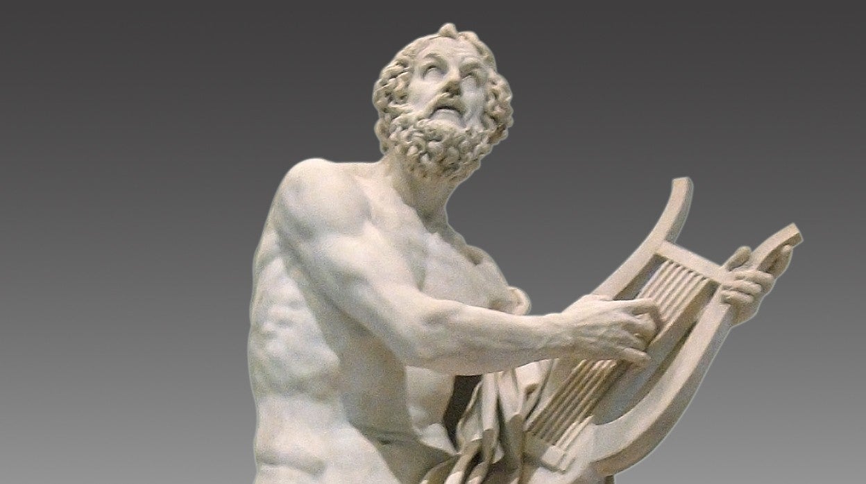 Estatua que representa al poeta griego Semónides de Amorgos