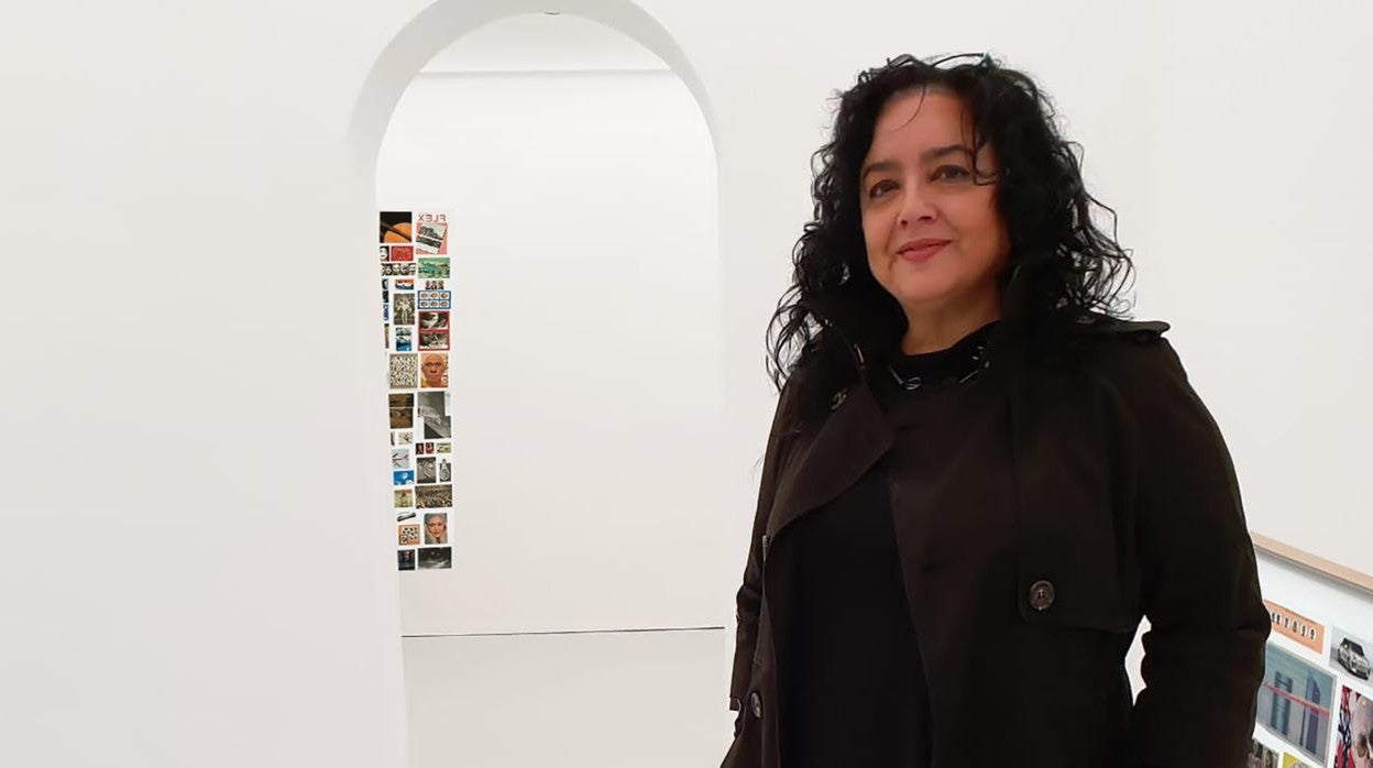 Begoña Deltell, en 2019 en la exposición inaugural de la sede de Aural en Madrid