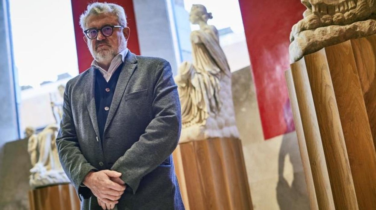 Miguel Falomir, en la Sala de las Musas del Museo del Prado