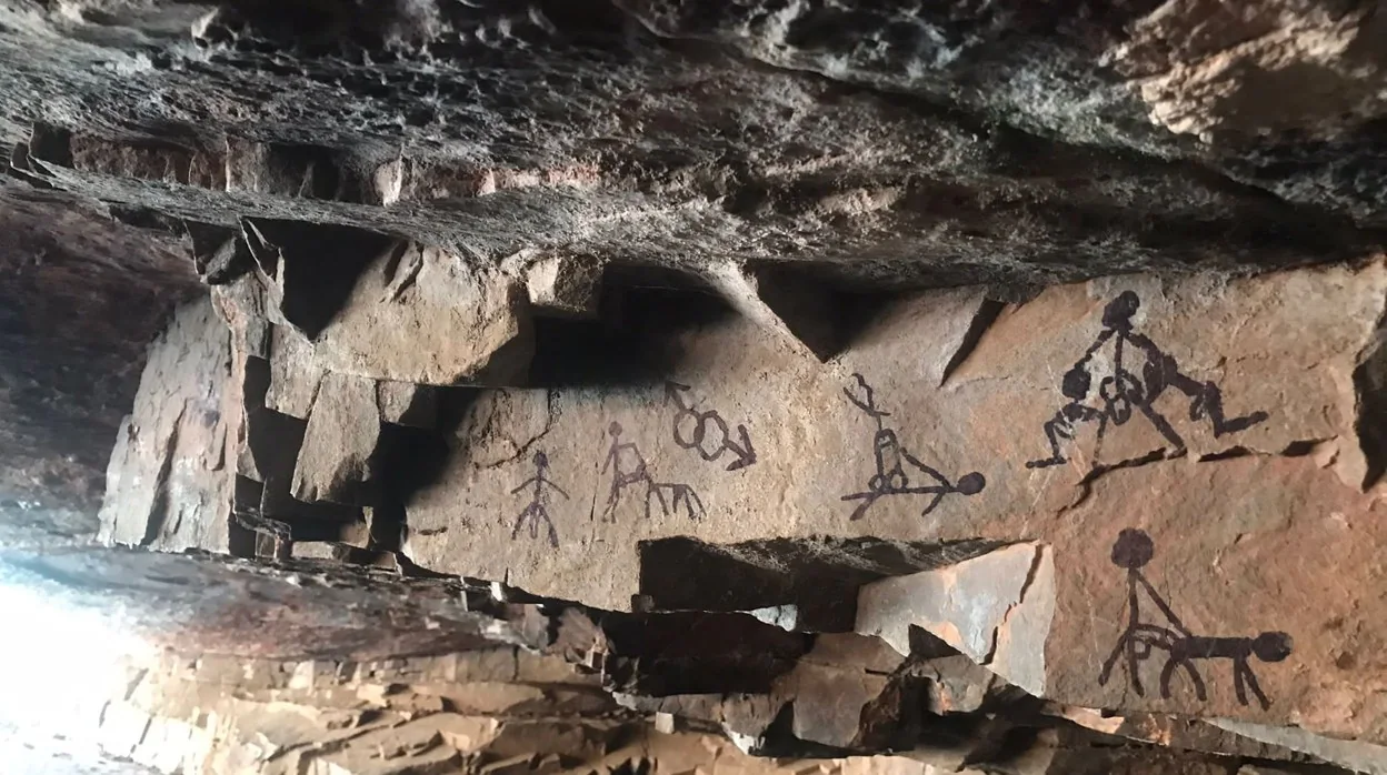 Pintadas en la gruta de La Rendija